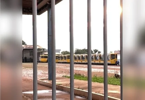 Motoristas de ônibus param serviço em Araguaína após não receberem salários