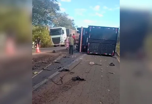 Motorista de 74 anos morre em acidente entre caminhonete e caminhão na BR-153