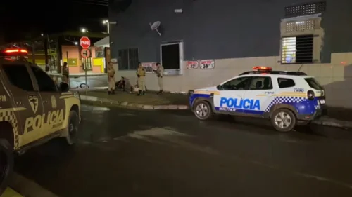 Ataque a tiros em praça de Araguaína deixa três homens feridos na madrugada