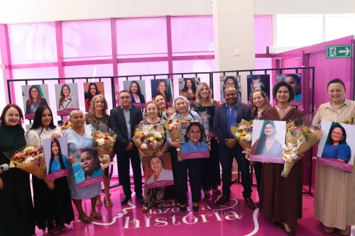 Com o nome "Elas Fazem a História", Marilon Barbosa inaugura galeria feminina com homenagem a vereadoras na Câmara de Palmas