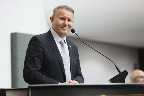 Prefeito de Palmas deixa UTI após angioplastia e tem quadro estável