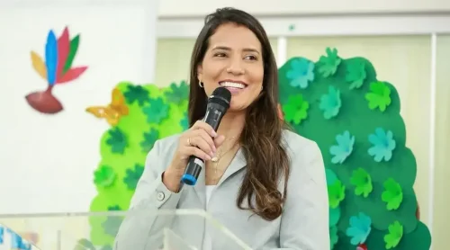 Vereadora Débora Guedes se filia ao PL após deixar Podemos em Palmas