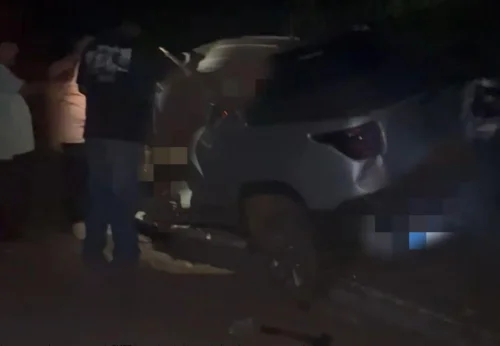 Acidente entre três veículos deixa um morto e três feridos na BR-153